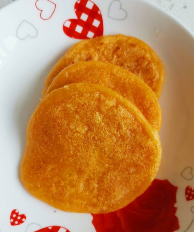 平底锅就能做，香甜软糯的南瓜饼，一次成功