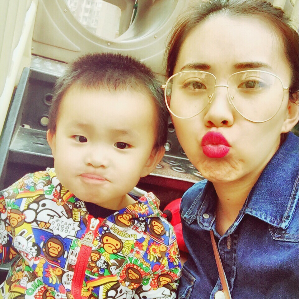 帮帮老太太爱厨房里折腾