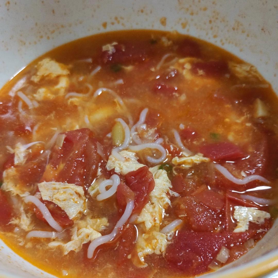 【跟我做不会错】简单又好喝的西红柿鸡蛋汤，家常又营养哦