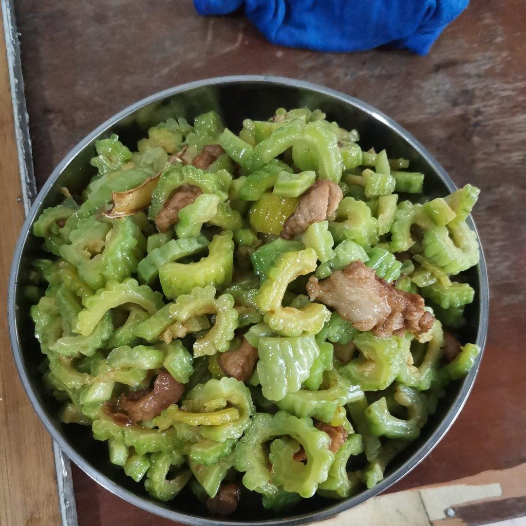苦瓜炒肉丝