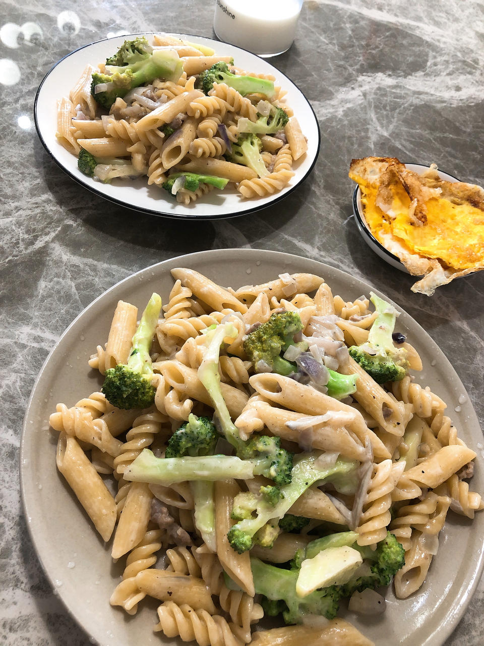 一人食|西蓝花口蘑奶油螺旋意面