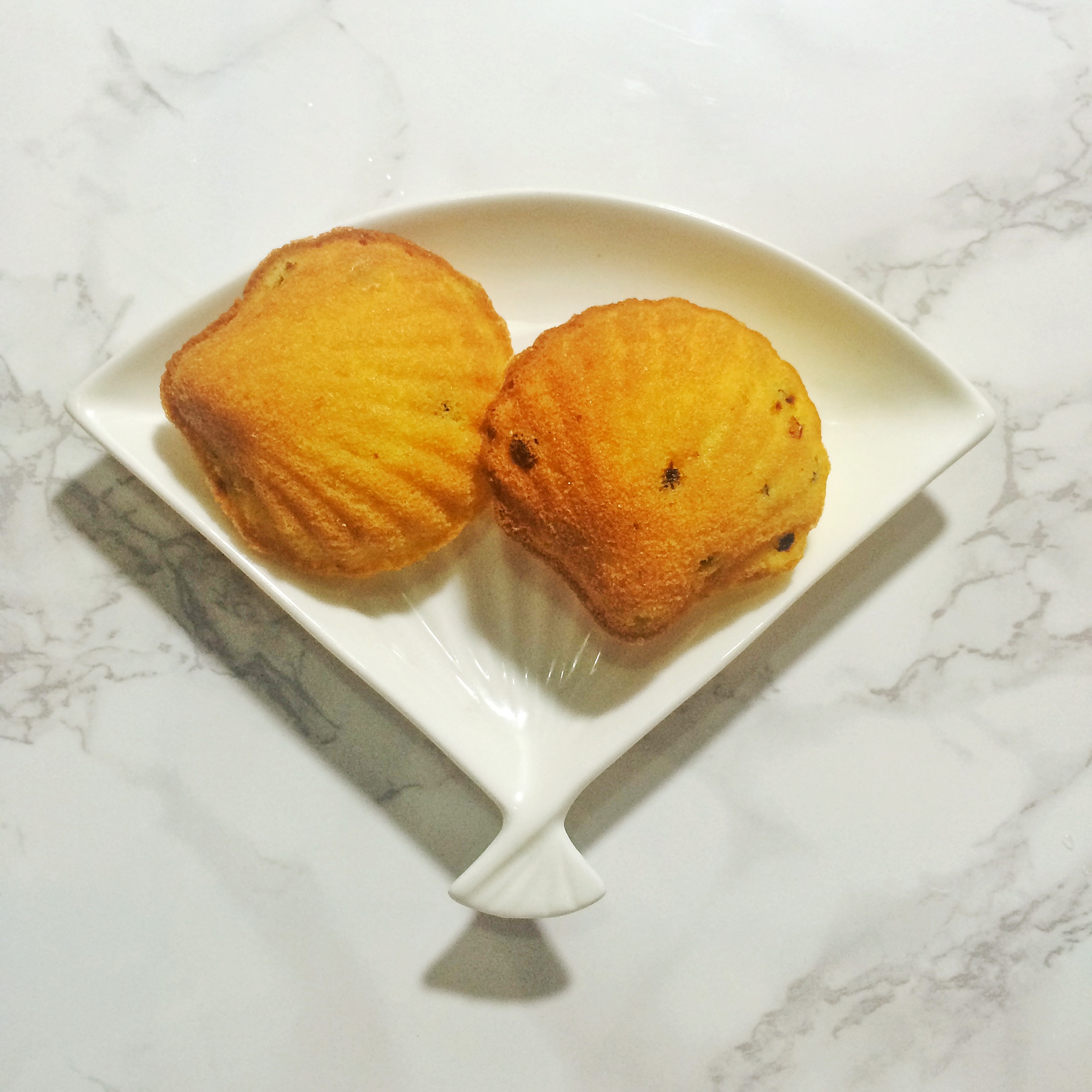 百香果玛德琳蛋糕