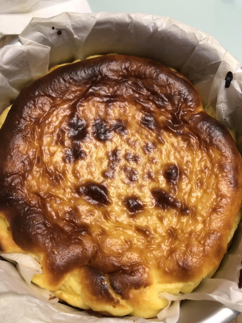 快手的网红basque cheesecake巴斯克焦芝士蛋糕