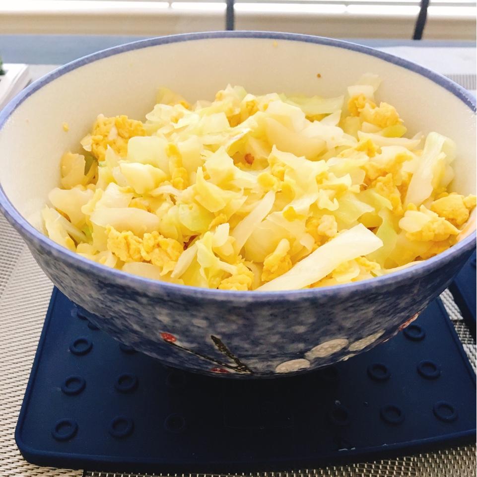鸡蛋炒包菜（圆白菜）