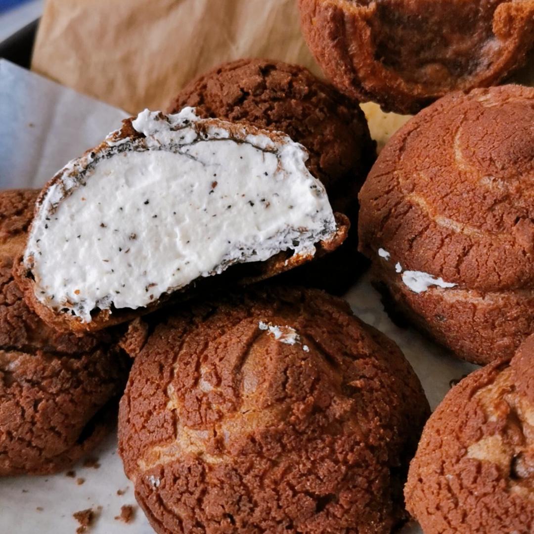 巧克力酥皮泡芙