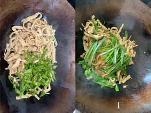 青椒炒干豆腐丝的做法 步骤3
