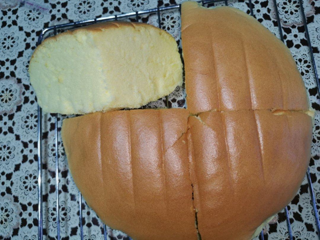 堪比柯基屁股
爆浆芝士🧀古早蛋糕