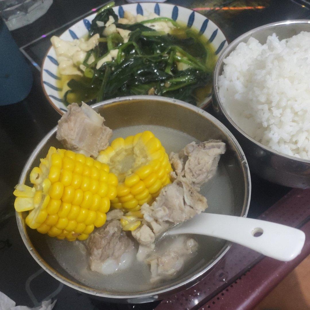 排骨玉米汤