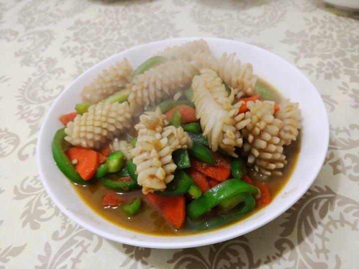 彩椒荷兰豆炒鲜尤鱼