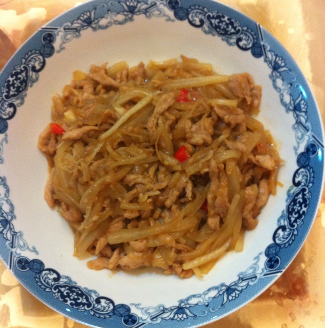 白萝卜炒肉丝