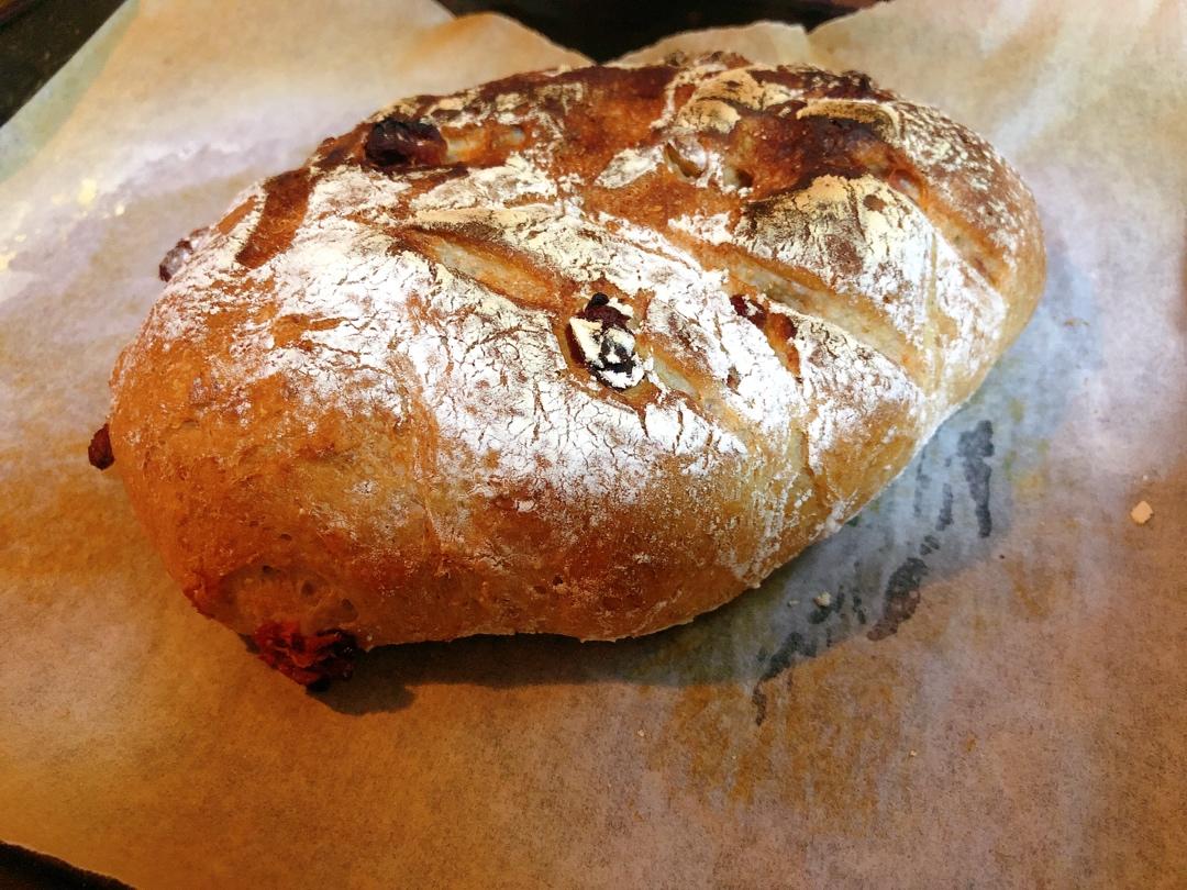 全麦蔓越莓核桃软欧包