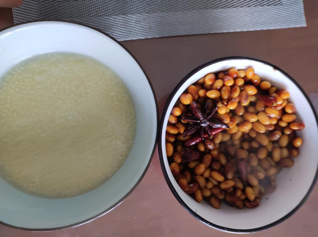 回味无穷的酱黄豆