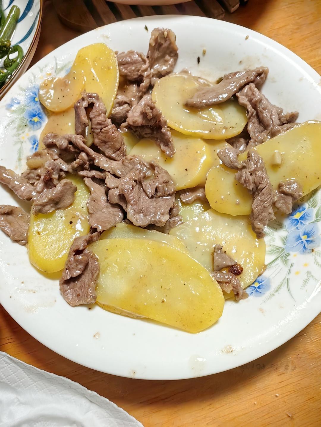 比饭店还好吃的黑椒牛肉土豆片（聚餐首选）