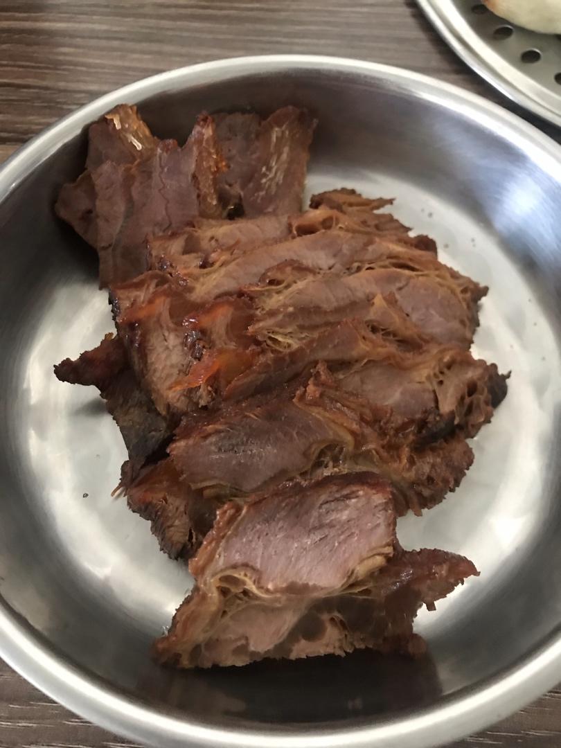 卤牛肉