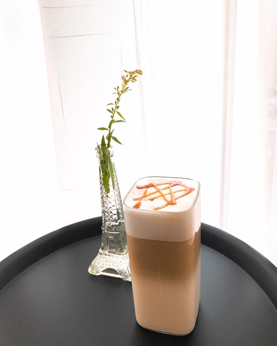 漫长时光匆匆做的泡沫奶茶