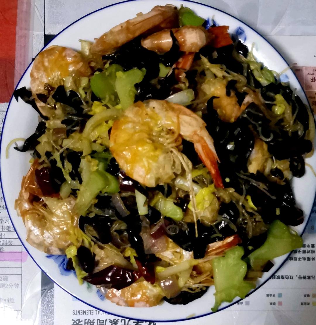 粉丝煲～虾干白菜粉丝煲