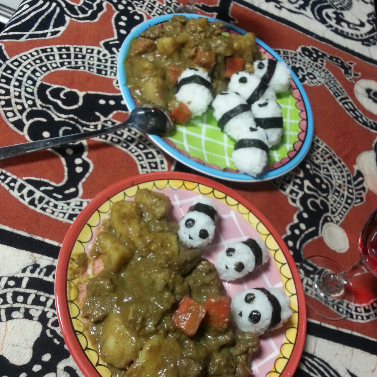 咖喱风熊猫吃翔