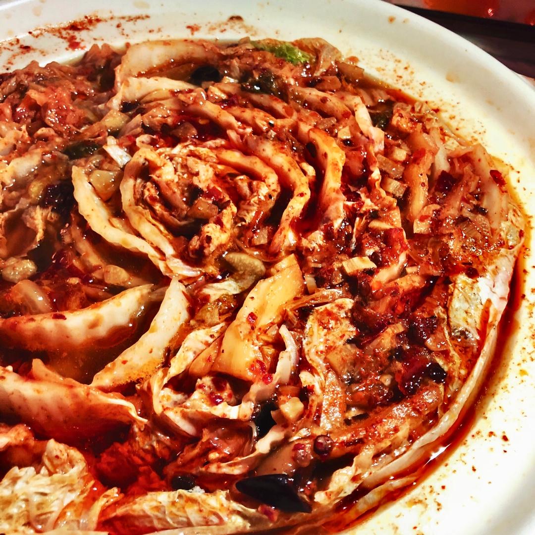 【辣白菜五花肉千层锅】