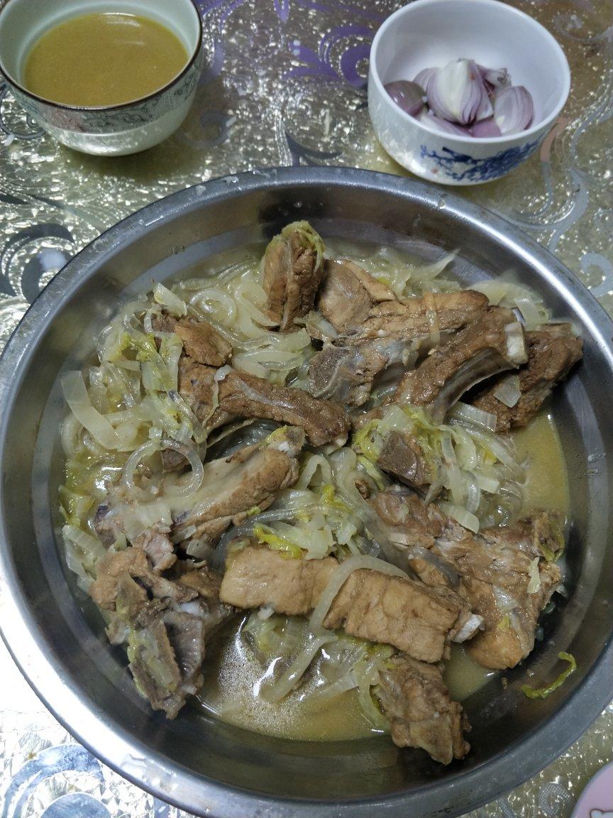 脊骨炖酸菜
