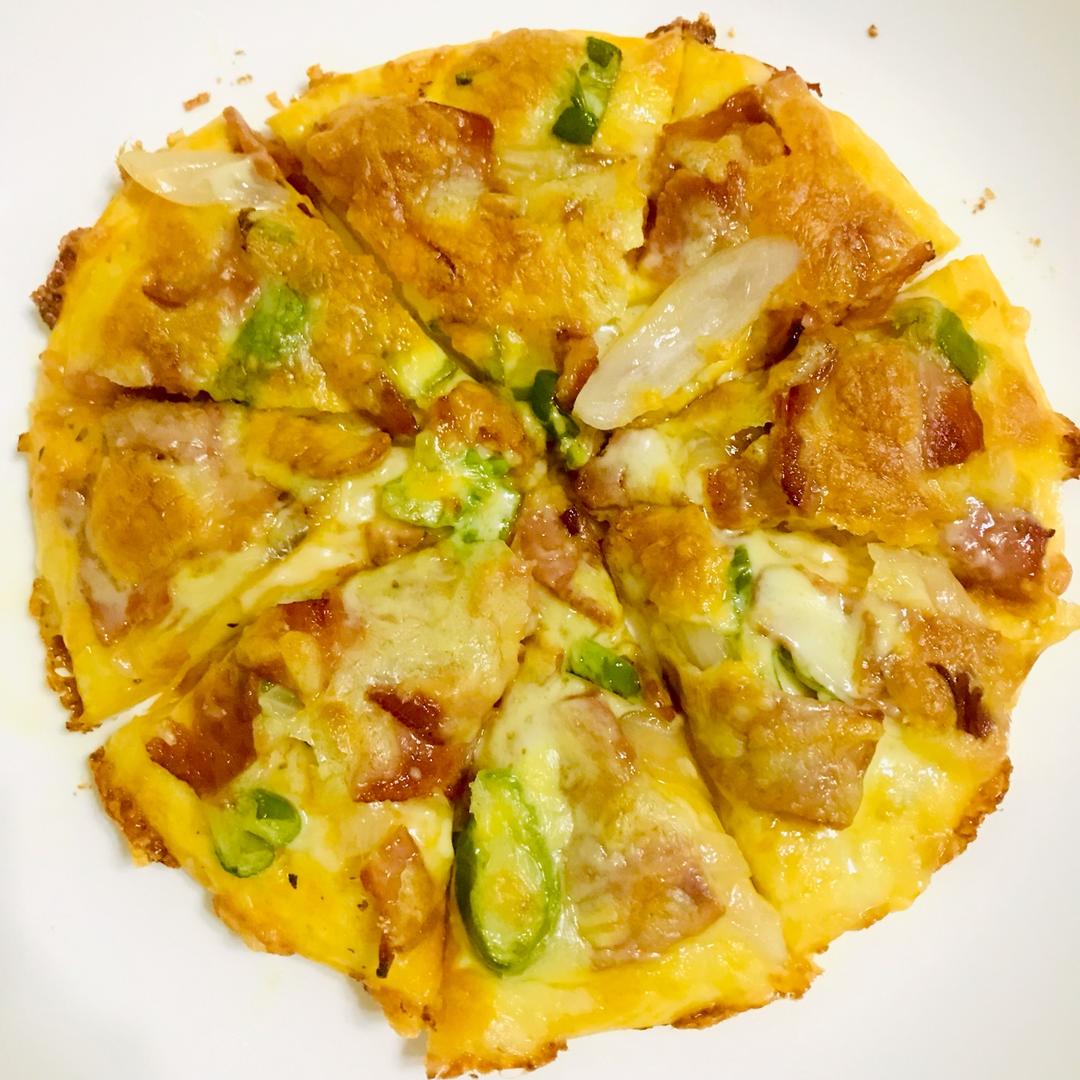 薄饼脆皮火腿pizza