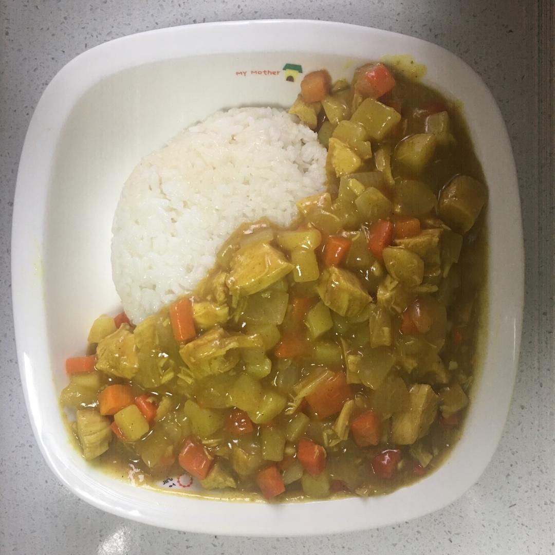 百梦多（好侍）咖喱鸡丁（洋葱胡萝卜土豆炒鸡胸）