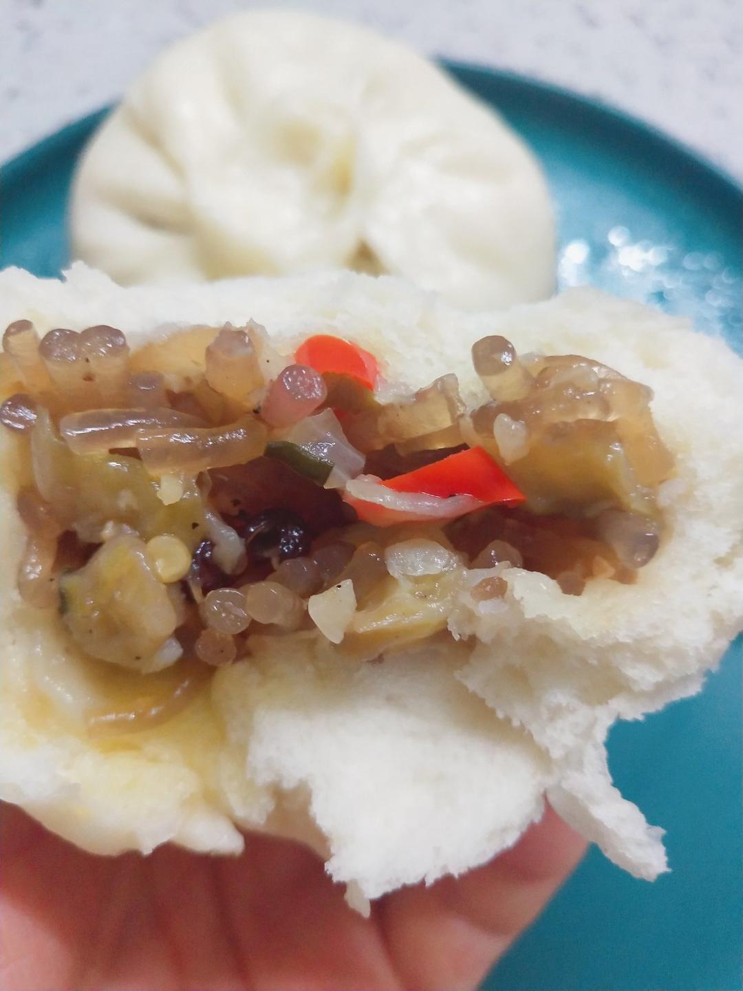 抹嘴的茄子馅包子，酱香味儿香掉眉毛-视频