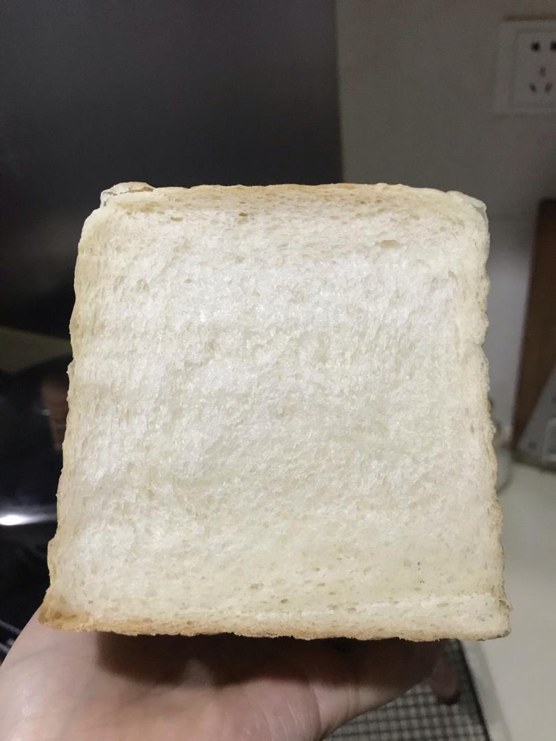 软到拿不起来的生吐司
