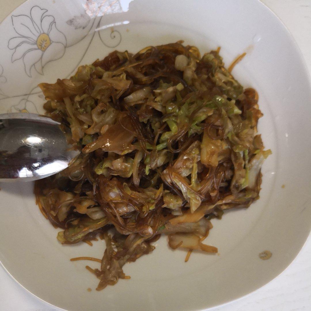 卷心菜炒粉丝 Glass noodles with Cabbage