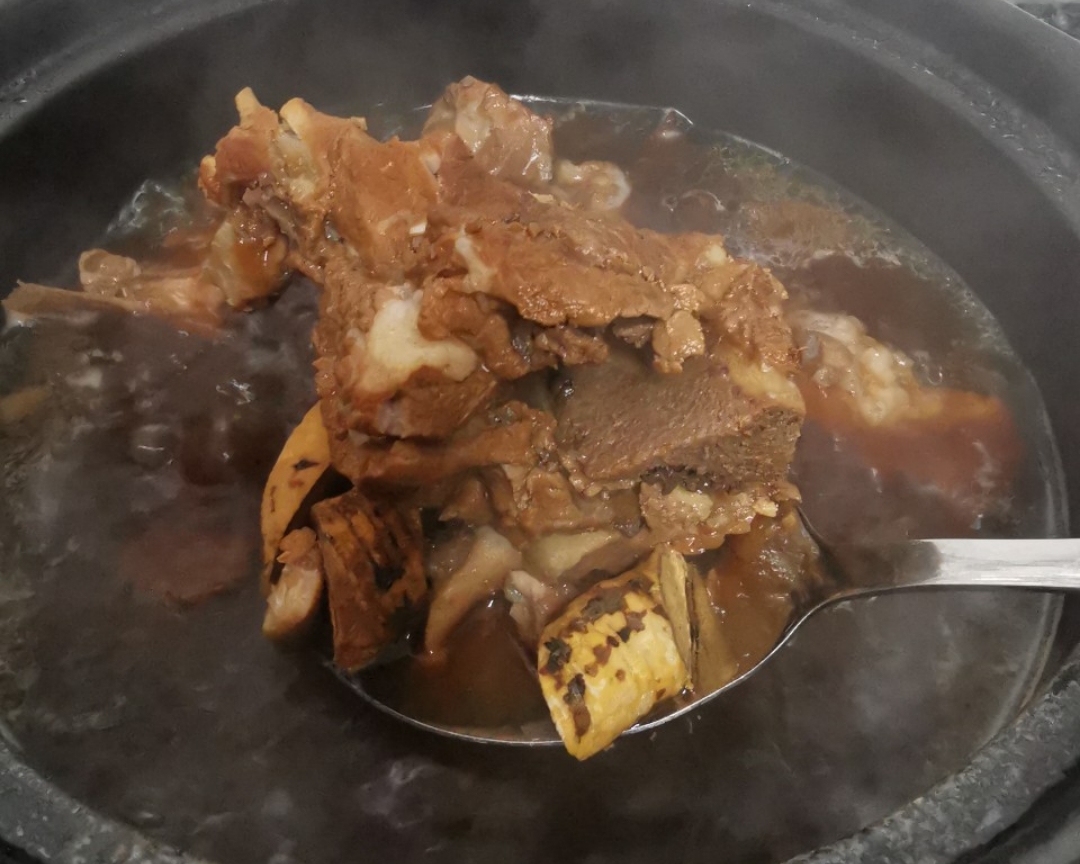 牛大力黄精苁蓉汤的做法