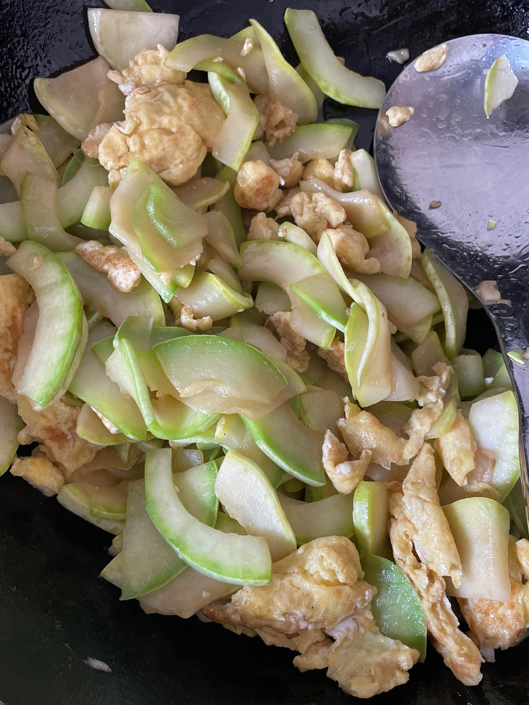 清香的西葫芦炒鸡蛋