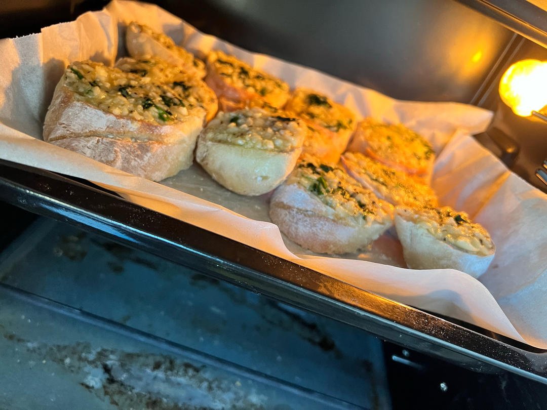 「蒜香面包片」土司、法棍这样加工超好吃