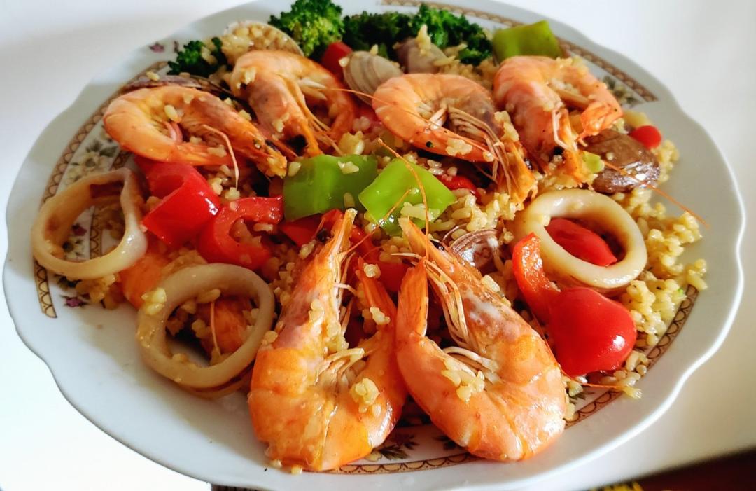 泰式红咖喱海鲜炒饭