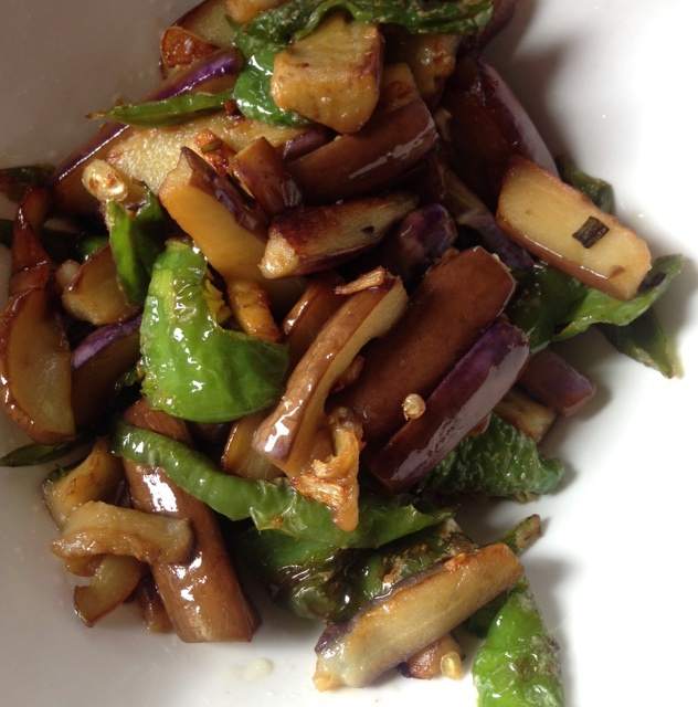 小诺曼做的青椒炒茄子