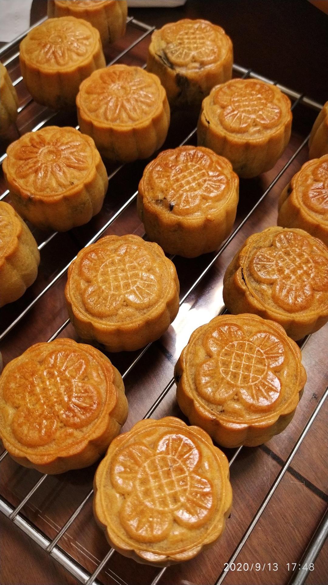 黑芝麻馅月饼