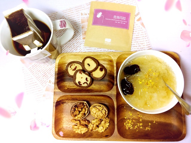 皂角米红枣银耳羹