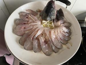 清蒸鲈鱼😋超鲜美❗️的做法 步骤5
