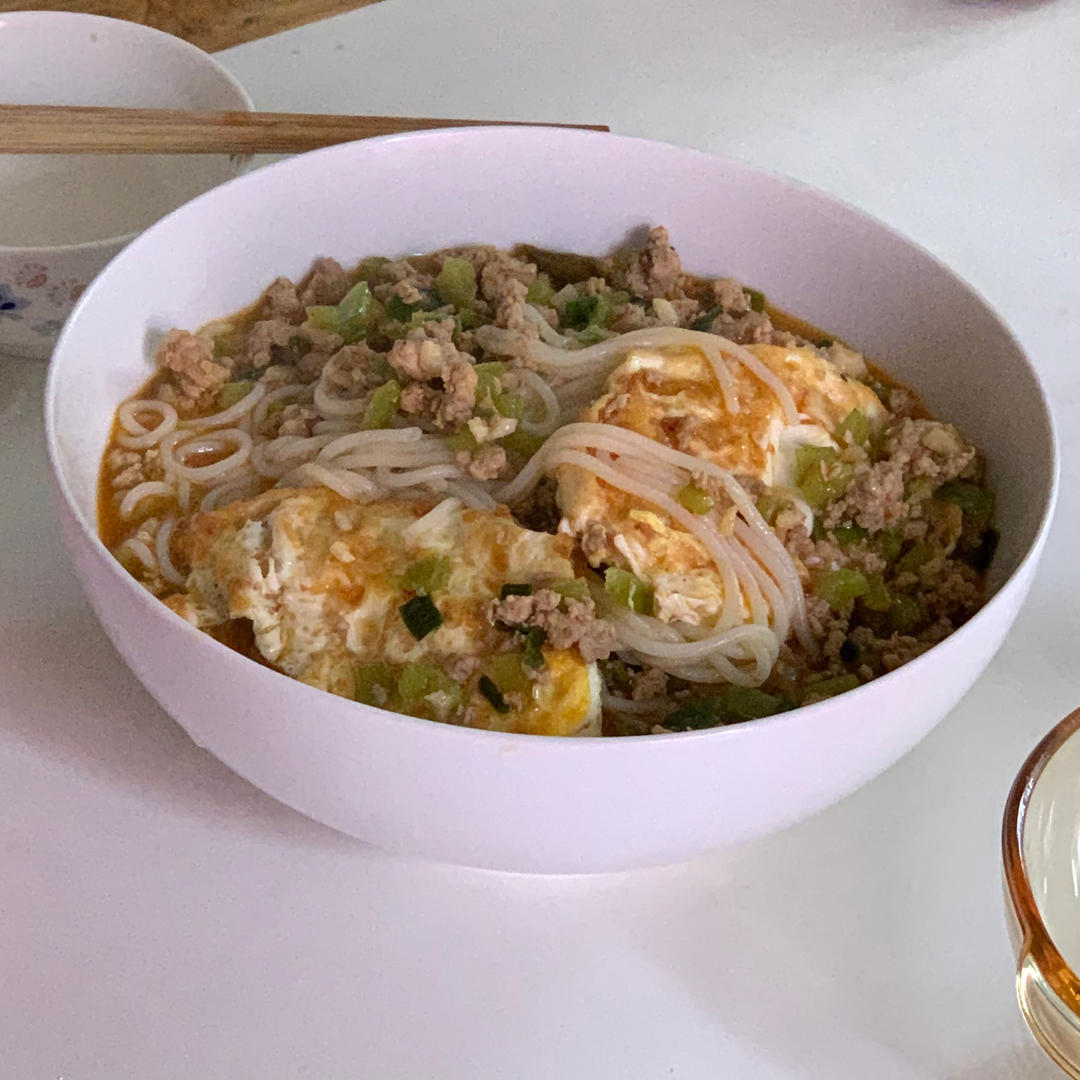 湖南米粉一碗被吃光连汤都不剩的快手早餐