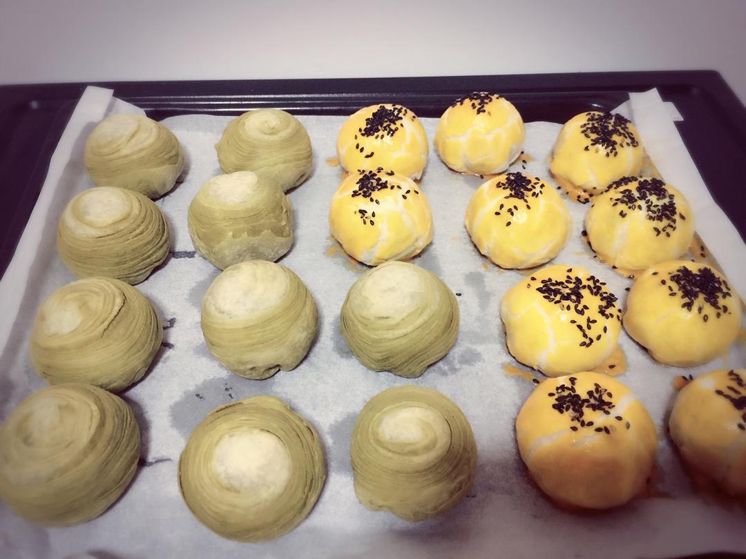 蛋黄酥~紫薯、抹茶、原味~花好月圆，中秋快乐~内附一次做六色蛋黄酥方法~