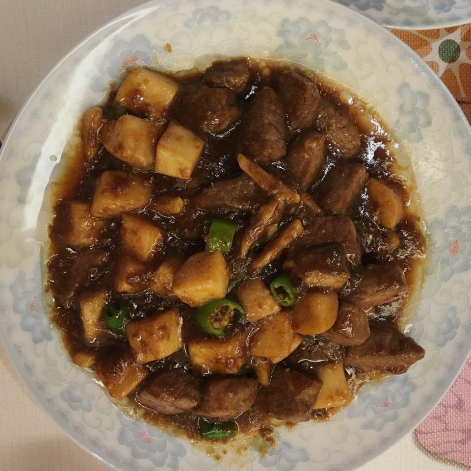 家常菜~杏鲍菇烧牛肉粒