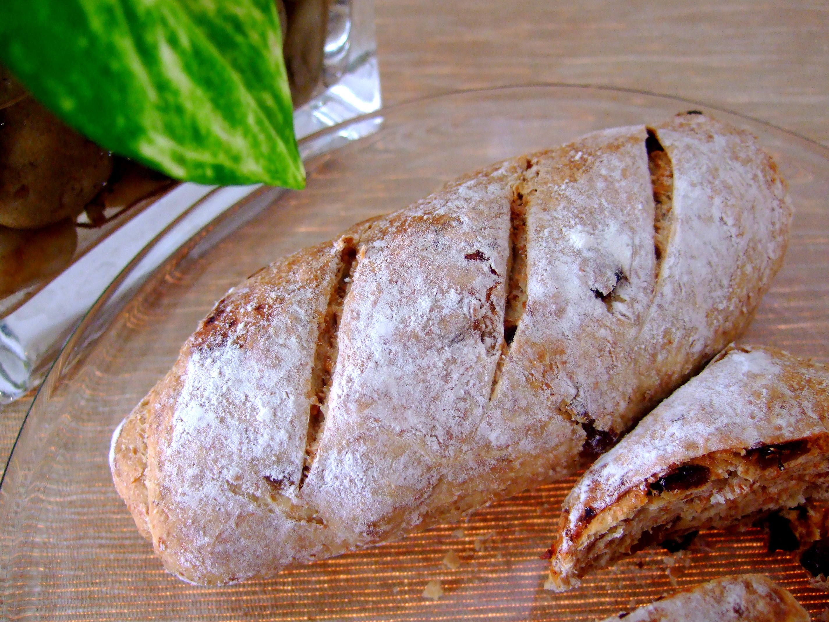 全麦葡萄干面包