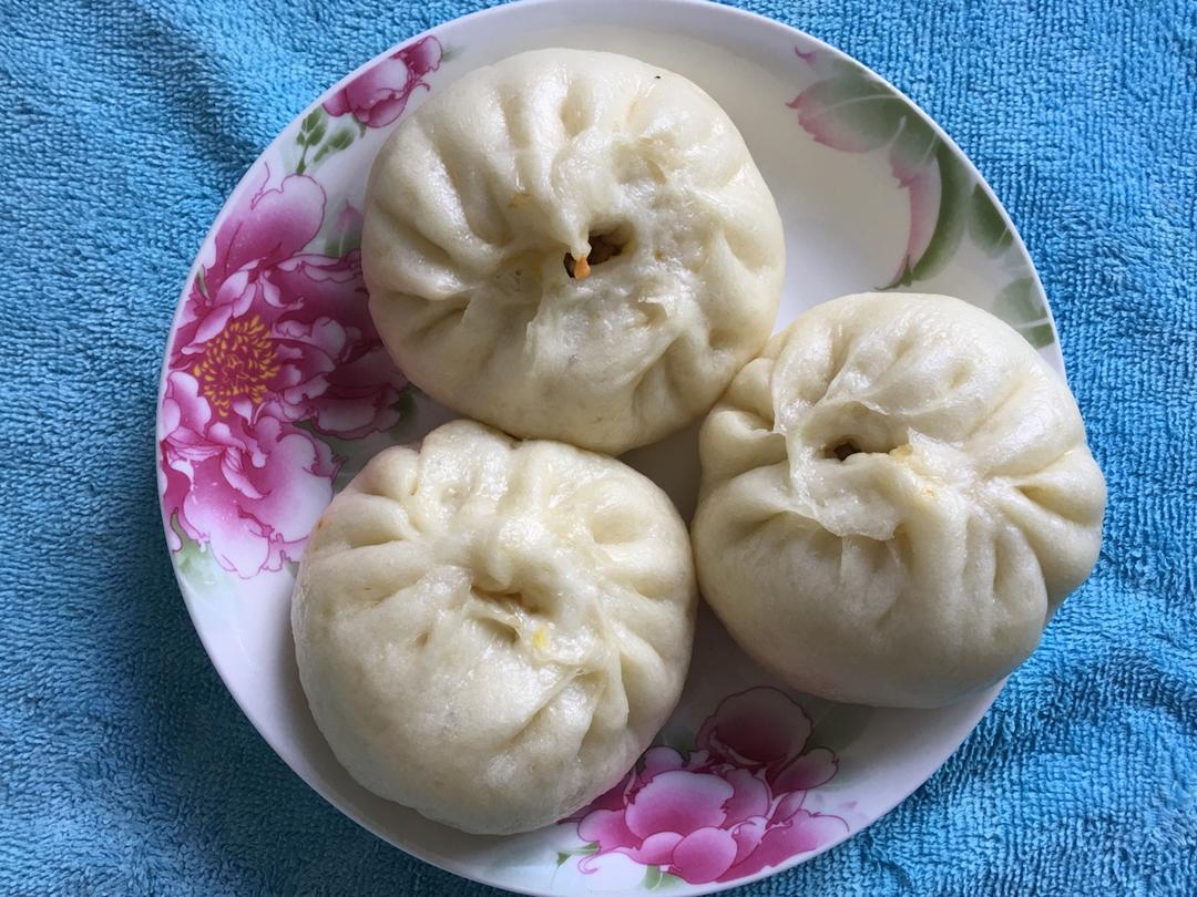 胡萝卜木耳鸡蛋素包子