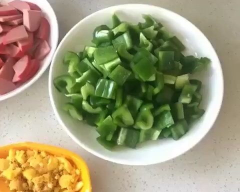 青椒炒鸡蛋的做法