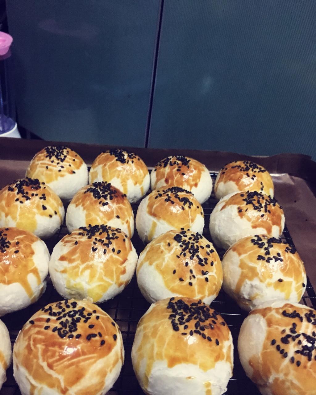 不用揉出膜的蛋黄酥