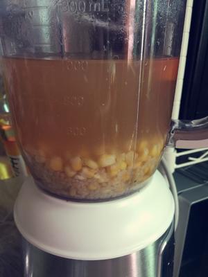 小米胡萝卜玉米汁的做法 步骤3