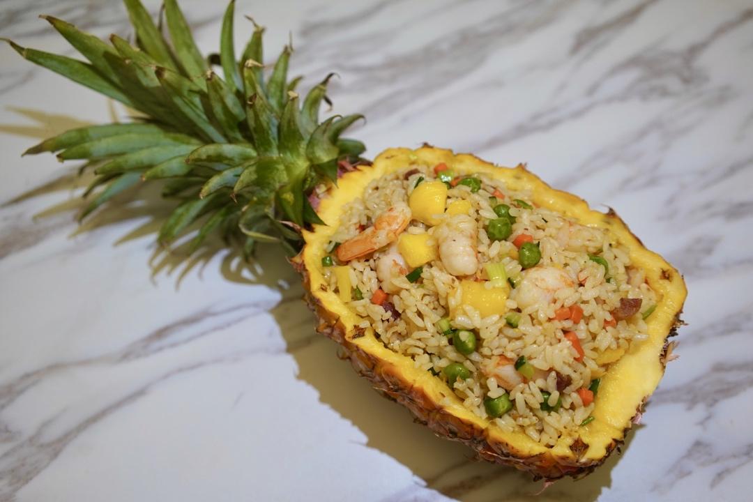 虾仁菠萝炒饭
