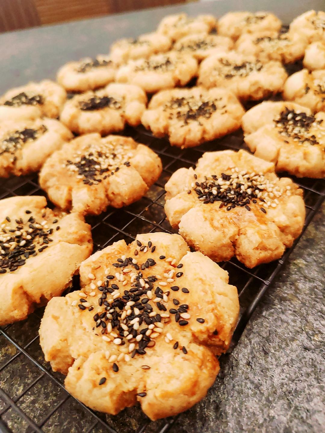 轻轻一按就碎掉的原味桃酥（不输猪油版）