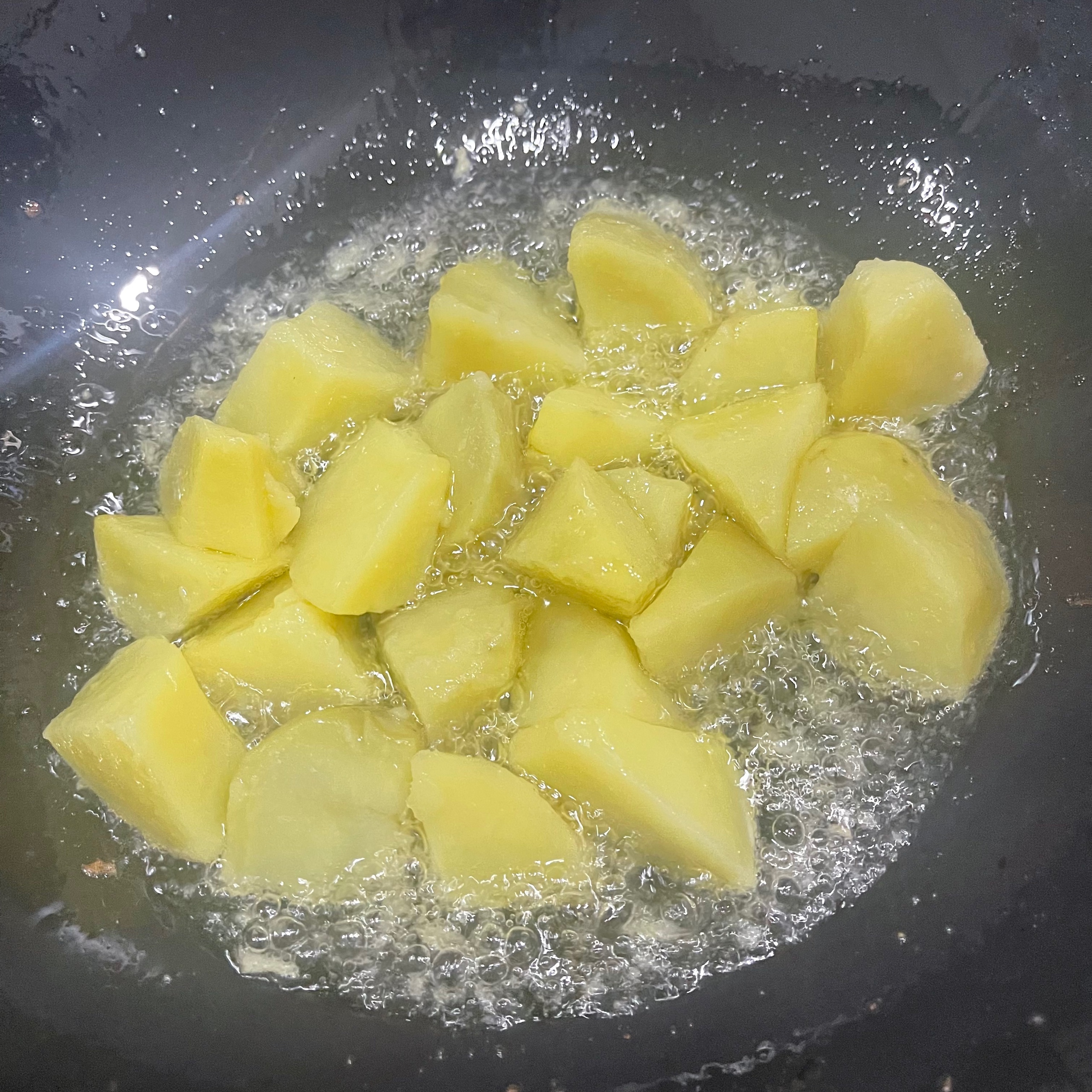 🔥家常菜，洋葱炒土豆🧅🥔的做法 步骤2