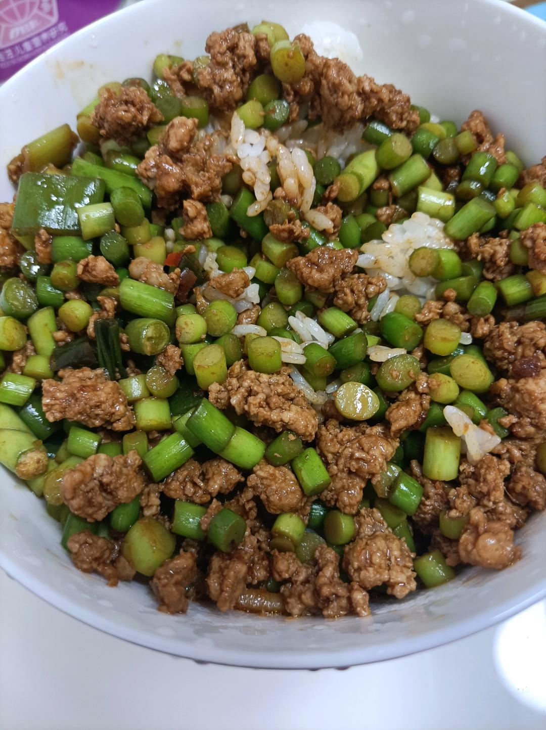 下饭外婆菜（肉沫炒蒜薹沫）