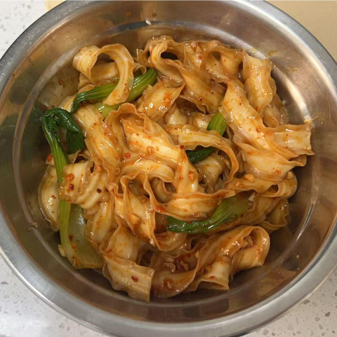 十分钟就能吃上的超简单油泼面