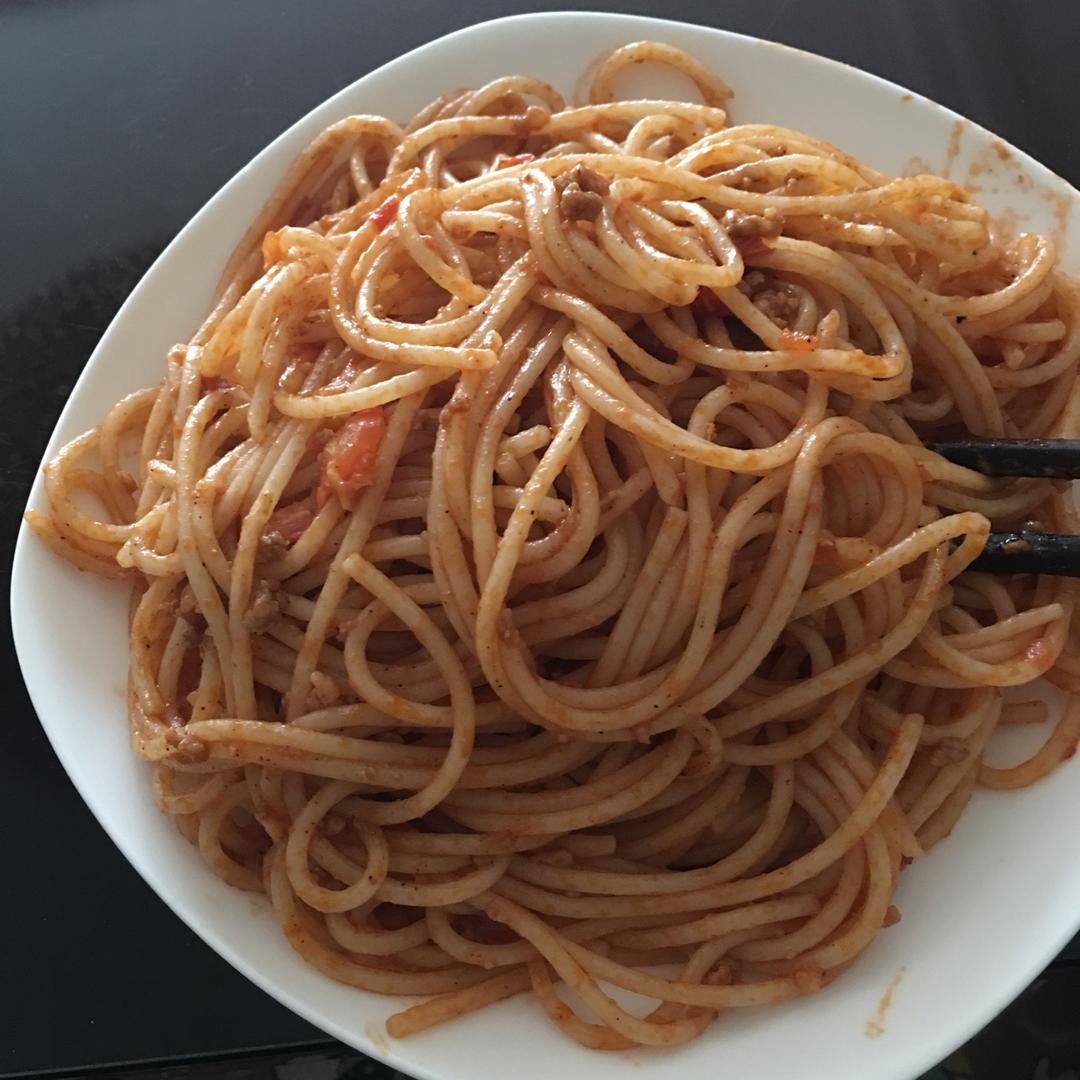 番茄肉酱意大利面